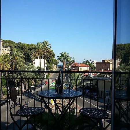 La Casa Della Zia 펜션 보르디게라